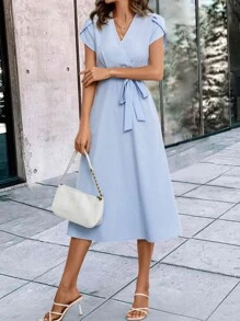 SHEIN Clasi 花瓣袖繫腰帶洋裝