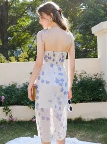 Vestido de tirantes con estampado floral de hombros con cordón