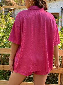 SHEIN Holidaya 大碼豹紋提花落肩袖襯衫和短褲 - 玫紅色 - 查看 2