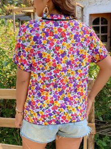 SHEIN LUNE Blusa con estampado floral de cuello con cordón