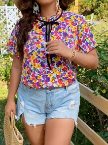 SHEIN LUNE Blusa con estampado floral de cuello con cordón