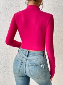 SHEIN Essnce 小高領半拉鏈短款T恤 - 玫紅色 - 查看 2