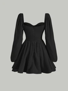 SHEIN MOD Vestido Negro De Manga Larga Suelta Con Cuello En Forma De Corazón, Mangas De Farol Y Busto Fruncido - Negro - Ver 2