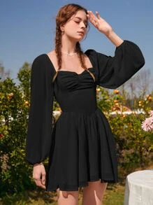 SHEIN MOD Vestido Negro De Manga Larga Suelta Con Cuello En Forma De Corazón, Mangas De Farol Y Busto Fruncido - Negro - Ver 4