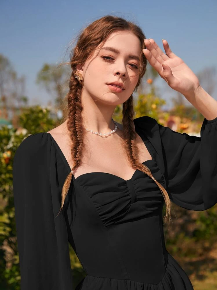 SHEIN MOD Vestido Negro De Manga Larga Suelta Con Cuello En Forma De Corazón, Mangas De Farol Y Busto Fruncido - Negro - Añade 5
