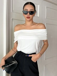 DAZY Áo thun dệt kim gân sọc, trễ vai, gập vạt, thích hợp mặc đi chơi cho nữ. - trắng - Xem 3