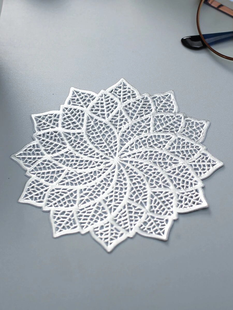 4 PVC Placemat, Phong Cách Châu Âu Kim Loại Hình Chiếc Lá Rỗng Ra Bàn Cho Bàn Ăn - Bạc - Xem 1