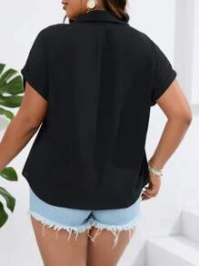 SHEIN LUNE 大碼素色前紐扣襯衫 - 黑色 - 查看 2