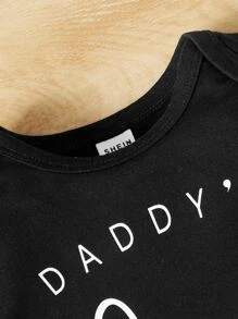 SHEIN 男嬰字母圖案T恤連體衣 - 黑色 - 查看 3
