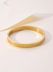 Texture Metal Bangle - Yellow Gold - View 2