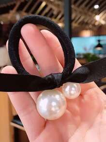 蝴蝶結和人造珍珠裝飾髮圈