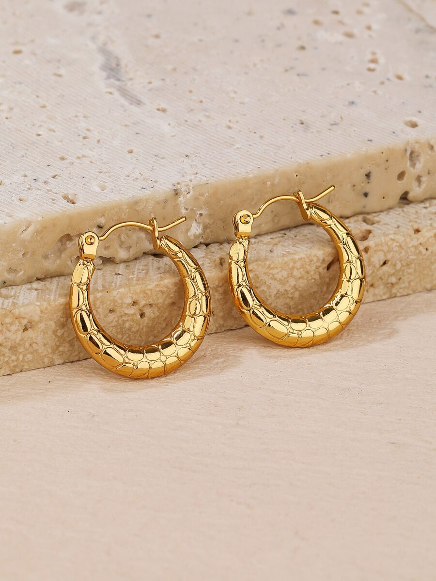 Pendientes de aro con textura de metal - Amarillo Oro - Ver 1