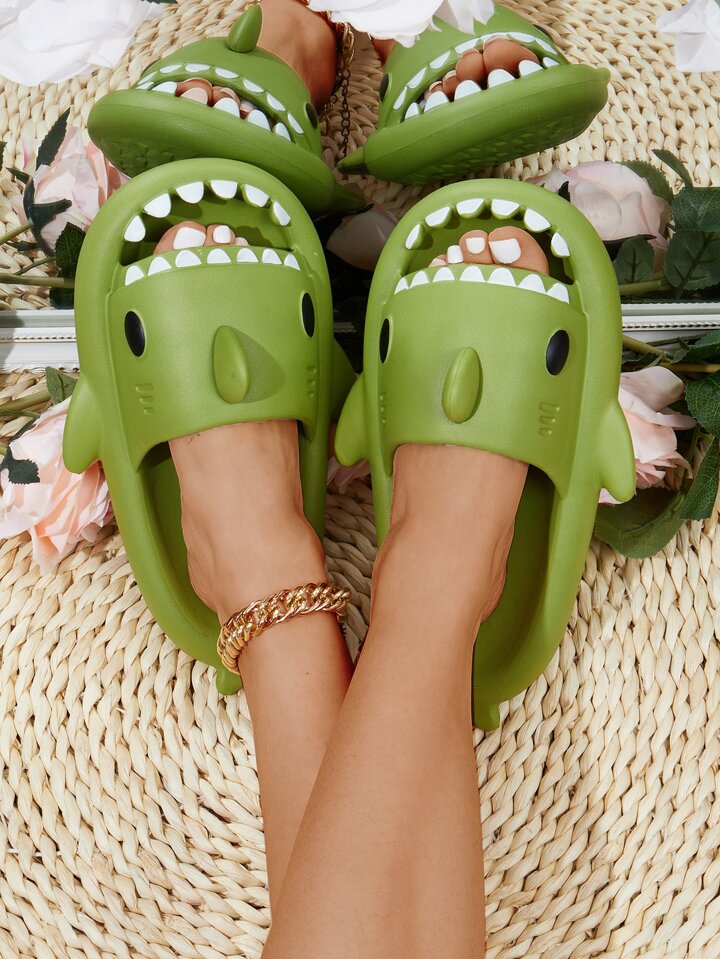 chanclas de tiburón shein