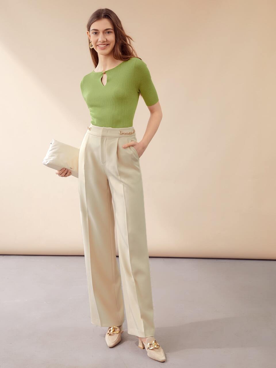 KEYHOLE KNIT TOP