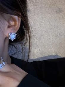 水鑽裝飾心耳釘