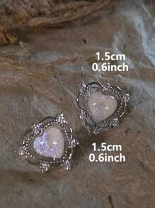 水鑽裝飾心耳釘