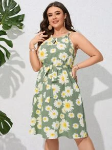 SHEIN LUNE Plus Floral Print Belted Halter Dress - Green - View 3