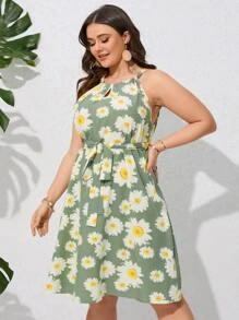 SHEIN LUNE Plus Floral Print Belted Halter Dress - Green - View 4