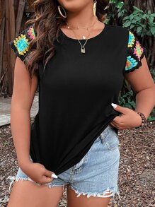 SHEIN LUNE Plus Floral Crochet Detail Tee - Black - View 1