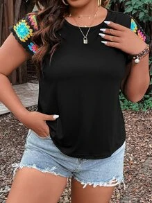 SHEIN LUNE Plus Floral Crochet Detail Tee - Black - View 3