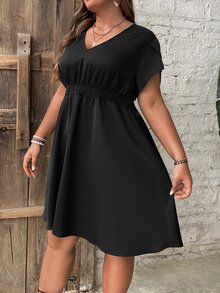 SHEIN LUNE 大碼素色蝙蝠袖連衣裙 - 黑色 - 查看 3