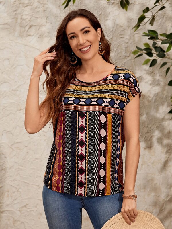 EMERY ROSE بلوزة طباعة هندسية اكمام جناح الخفاش