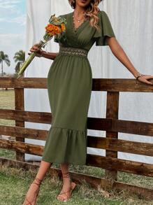 SHEIN Holidaya Vestido panel con encaje de manga mariposa bajo con fruncido - Verde militar - Ver 3