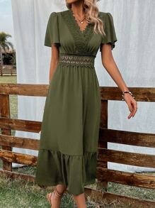 SHEIN Holidaya Vestido panel con encaje de manga mariposa bajo con fruncido - Verde militar - Ver 4