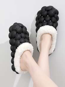 鏤空泡泡加絨內裏洞洞鞋 - 黑色 - 查看 4
