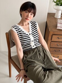 DAZY 條紋圖案前紐扣毛衣背心 - 黑與白 - 查看 1