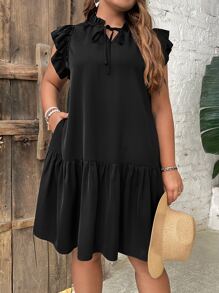 SHEIN LUNE 大碼繫帶領荷葉邊娃娃裙 - 黑色 - 查看 1