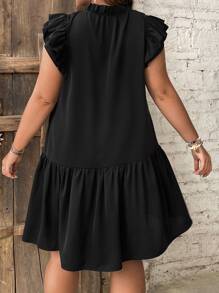 SHEIN LUNE 大碼繫帶領荷葉邊娃娃裙 - 黑色 - 查看 2