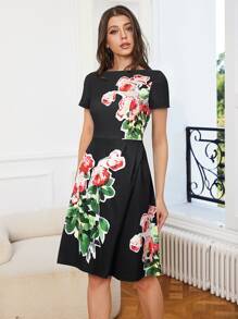 Floral Print A-line Dress - Black - View 1