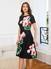 Floral Print A-line Dress - Black - View 3