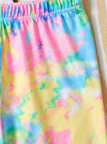 SHEIN 女孩1入組卡通和字母圖案T恤和1入組紮染短褲睡衣套裝 - 彩色 - 查看 4