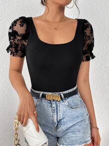 SHEIN Privé T-Shirt mit Kontrast Blume Mesh Puffärmeln
