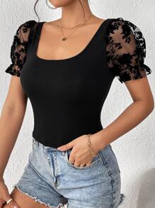 SHEIN Privé T-Shirt mit Kontrast Blume Mesh Puffärmeln