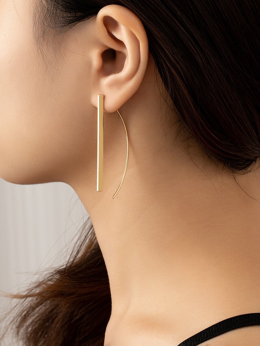 Geometric Decor Stud Earrings - Yellow Gold - View 1