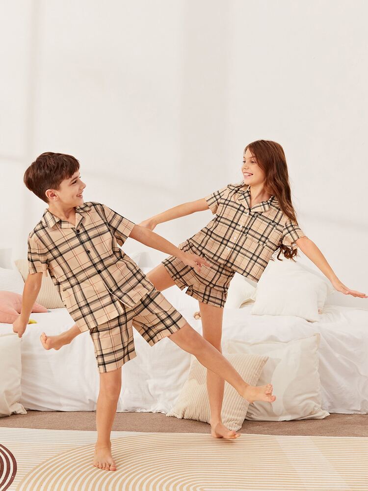 Tween Girl 1pc Plaid Print Lapel Neck Shirt And 1pc Shorts PJ Set