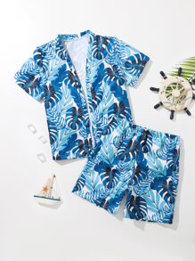 男孩熱帶圖案和服罩衫和沙灘褲