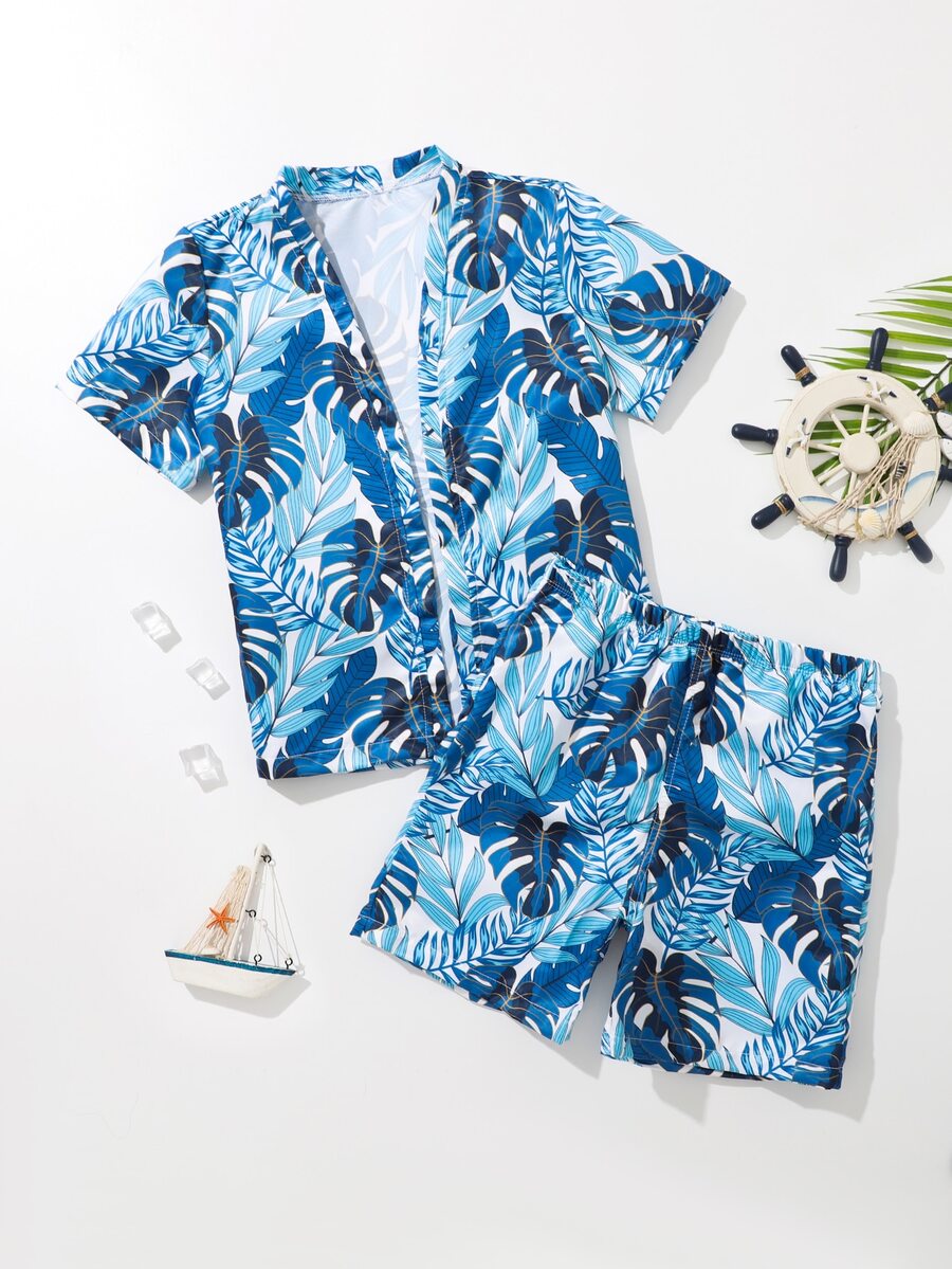 男孩熱帶圖案和服罩衫和沙灘褲