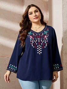 Mulvari 大碼花卉刺繡V領襯衫 - 藏蓝色 - 查看 4