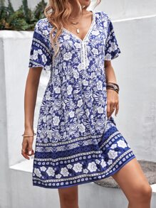 SHEIN VCAY Floral Print Guipure Lace Insert Smock Dress - Blue and White - View 1