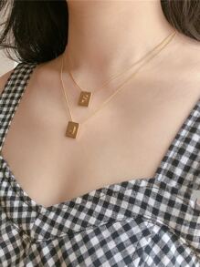1入組字母細節矩形吊墜項鏈