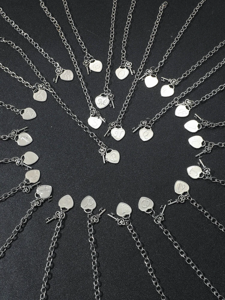 1pc Men Letter Detail Heart Pendant Necklace