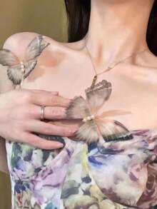 2 chiếc kẹp tóc cá sấu trang trí hình bướm & ngọc trai giả - Nhiều màu - Xem 2