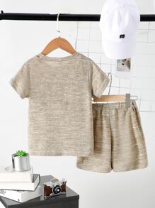 SHEIN 年輕男孩混色針織t恤和短褲