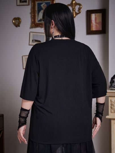Goth Camiseta de hombros caídos con estampado de figura