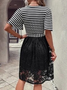 SHEIN Clasi 條紋圖案蕾絲拼接繫腰帶連衣裙 - 黑與白 - 查看 2