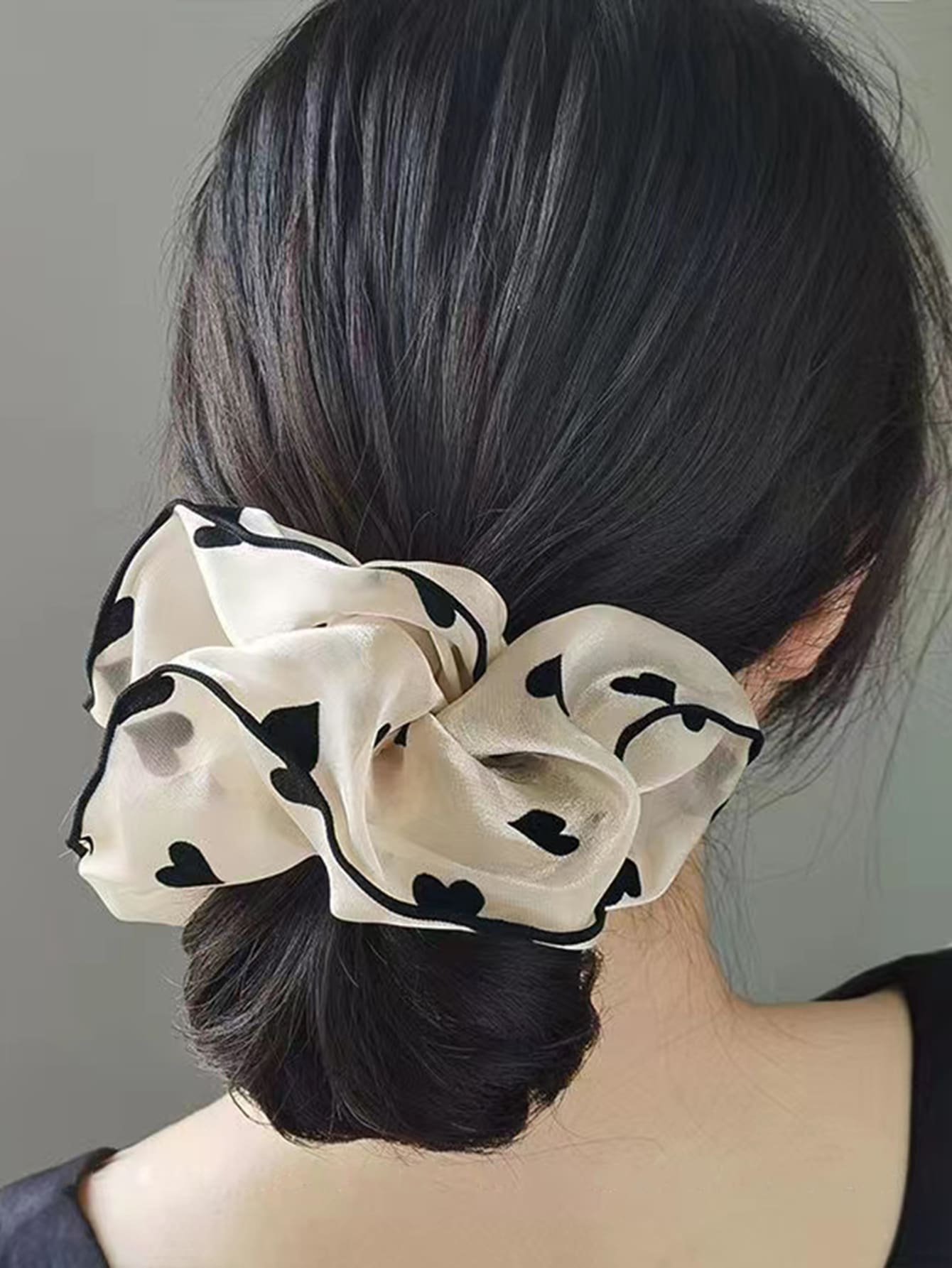 Heart Print Scrunchie - Multicolor - View 1